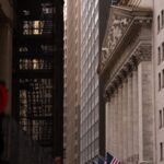 আতঙ্কে বিশ্ব, ট্রাম্পের বাণিজ্য নীতিতে কি ডুবছে আমেরিকার বাজার?