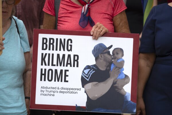 আব্রোগো গার্সিয়ার মুক্তি: অভিবাসন কর্মকর্তাদের তৎপরতা রুখতে বিচারকের কড়া নির্দেশ!