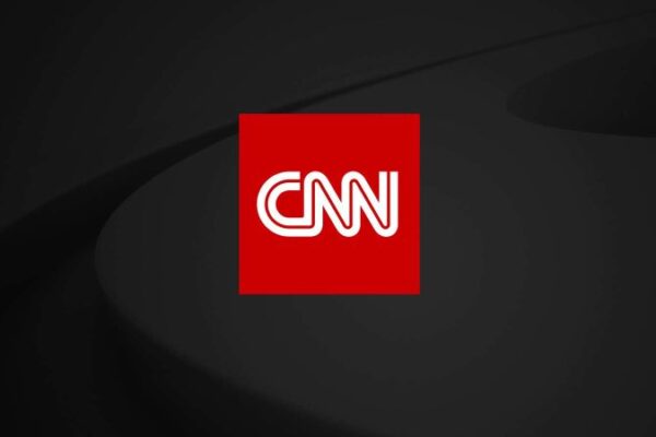 বন্দুক বিতর্কে জড়ালেন এফবিআই প্রধান, তোলপাড় নিউজিল্যান্ড!